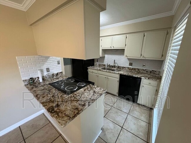 Photo - 1027 Barrington Dr Unidad A