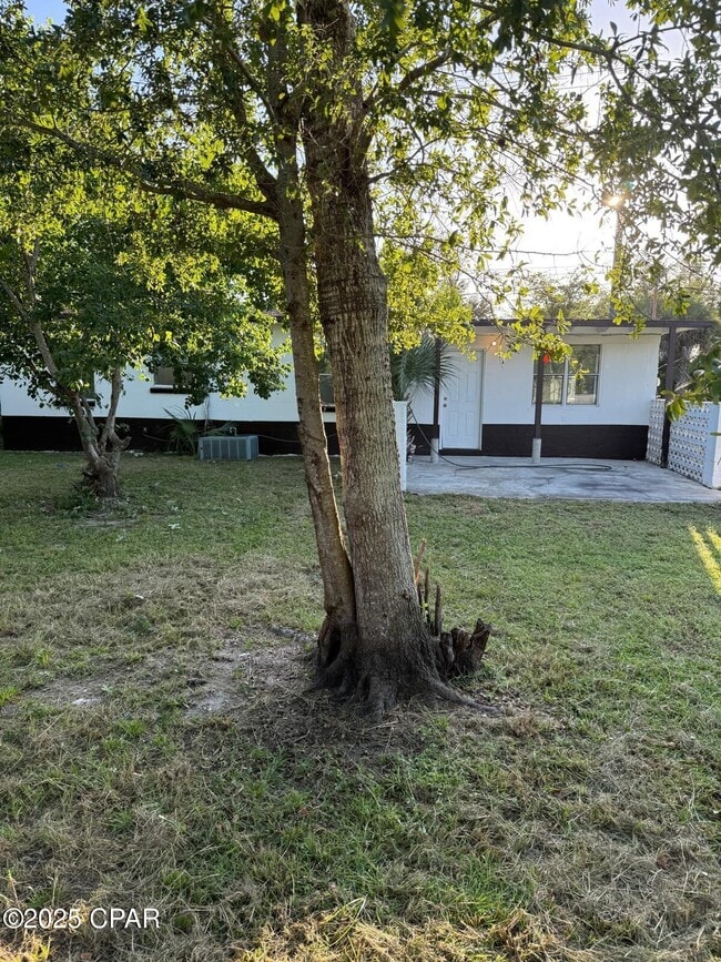 Photo - 706 Bay Ave