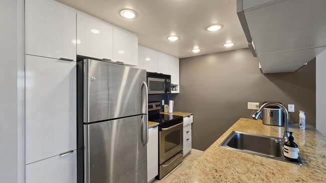 Photo - 1110-1111 11 St SW Unit 705