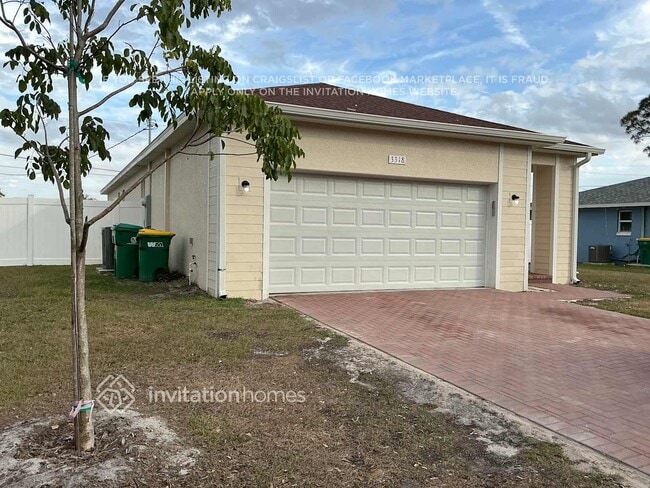 Building Photo - 3318 Jamestown St