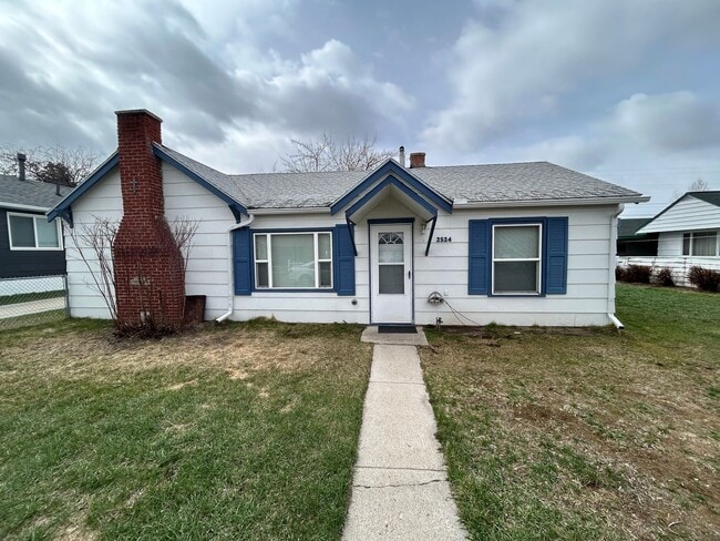 Building Photo - 2524 Moulton St