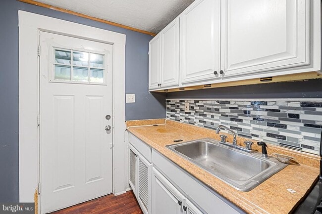 Photo - 3727 Milford Ave