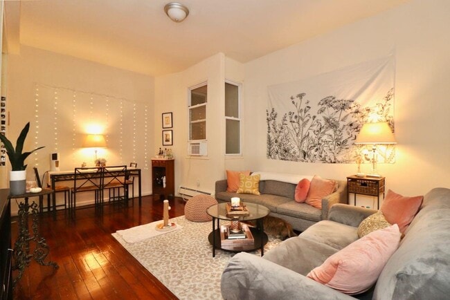 Building Photo - 1035 Washington St Unit 3