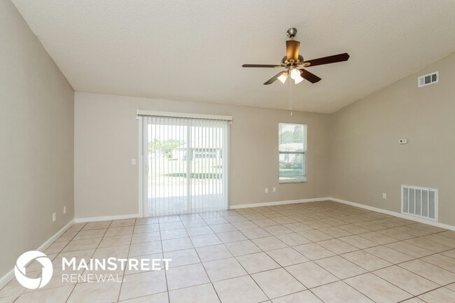Photo - 1095 Heath Ave NW