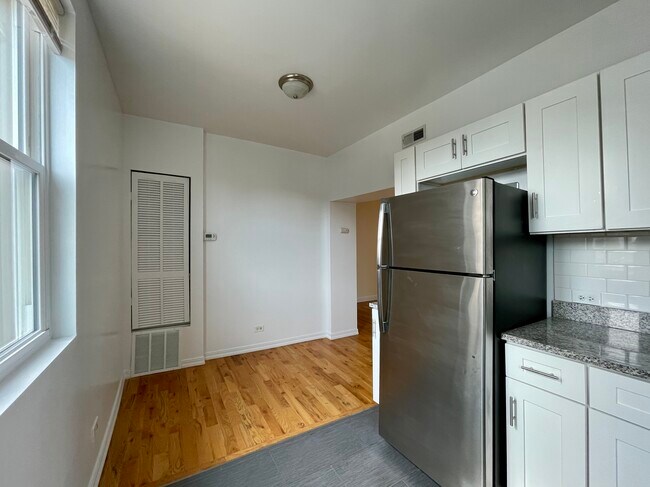 Photo - 2349 N Drake Ave Unit 3