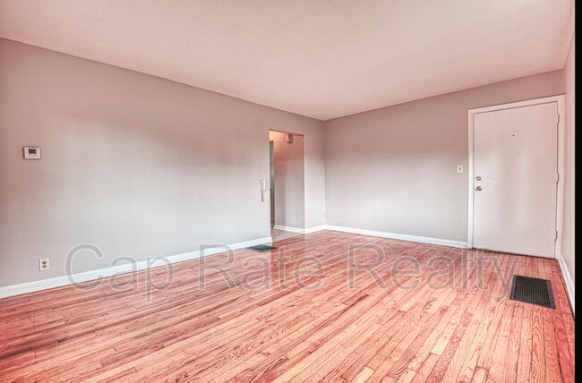 Photo - 81 N Hampton Rd