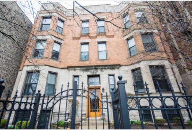 Building Photo - 954 W Cuyler Ave Unit GE