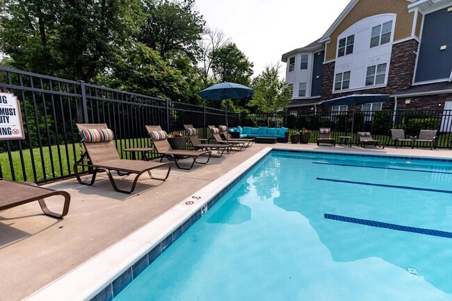 Photo - 909 Mansion Dr Unidad 702-207