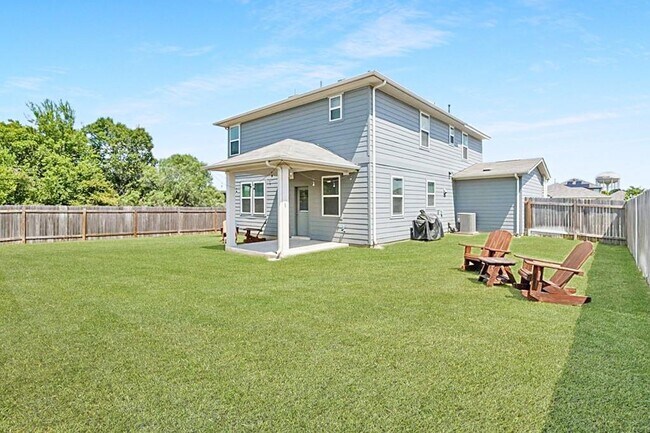 Photo - 112 Silver Springs Bend