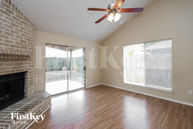 Photo - 17002 Enchanted Cir E