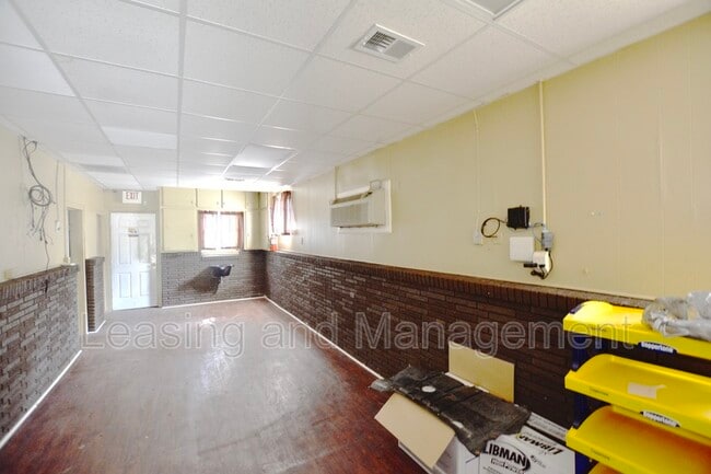 Photo - 839 W Richardson Ave