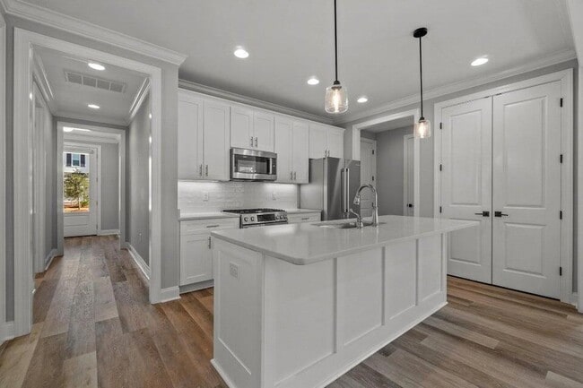 Photo - 76 Conifer Ct