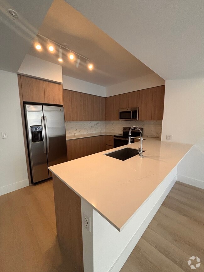 Building Photo - 2512 NE 181st St Unit B2 Rental