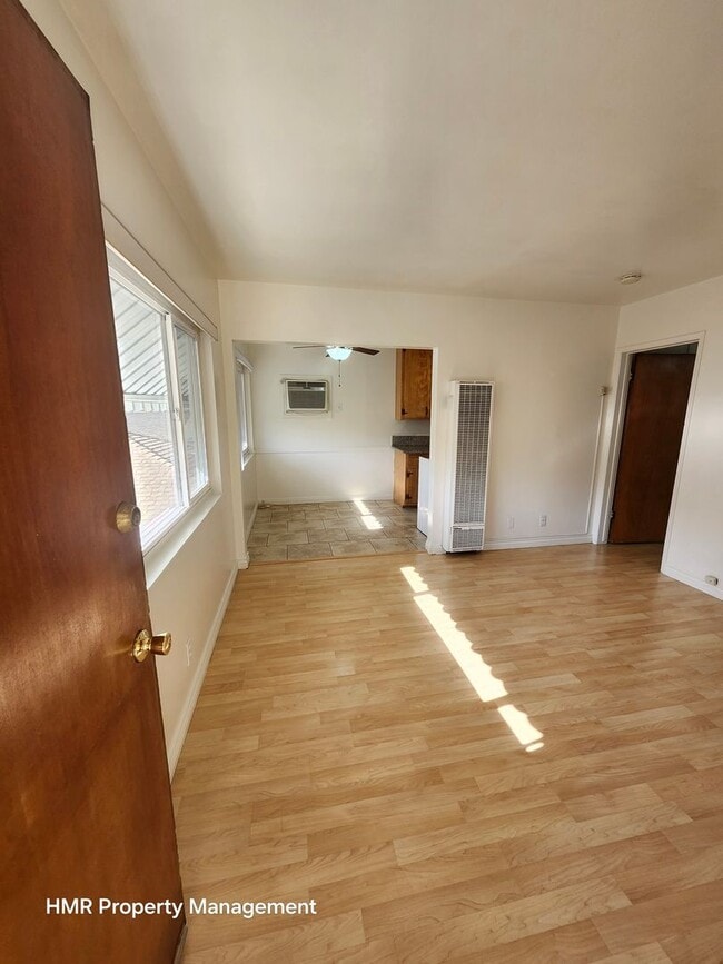 Photo - Beautilful 1-bedroom Upstairs Apartment in...