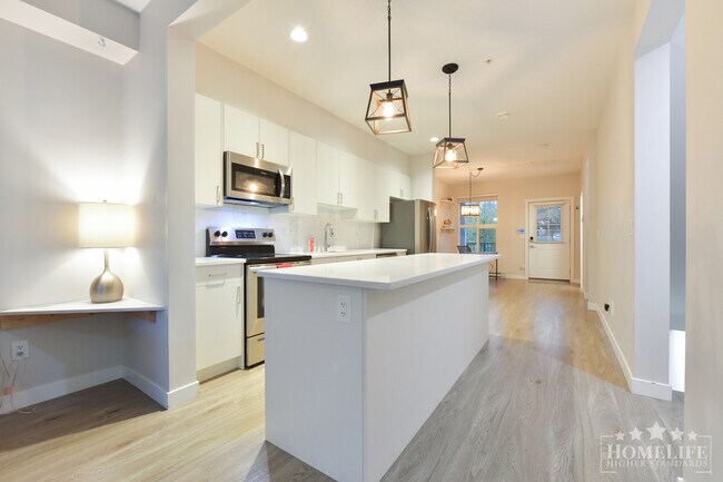 Photo - Spacious 3-Bed, 2.5-Bath Townhome in Prime Willoughby – Modern Living in a Highly Walkable Community Unit 64