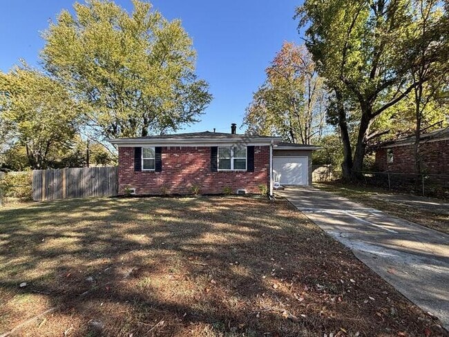 Photo - 1120 Sorrells Dr