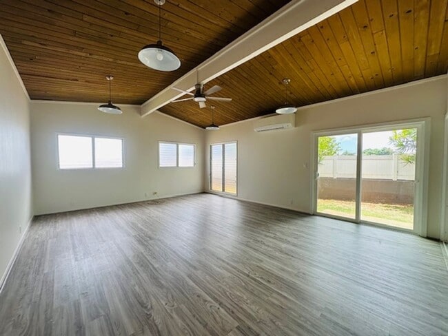 Photo - 3 Bedroom, 2 Bathroom with Carport (Pearl ...