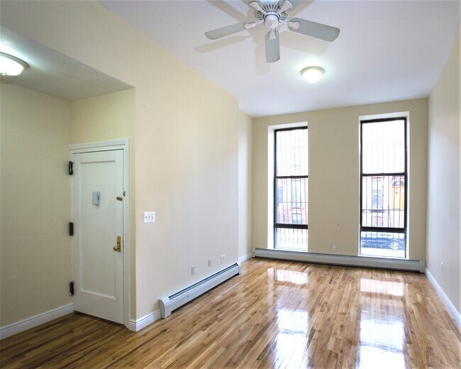 Photo - 60 E 126th St Townhome