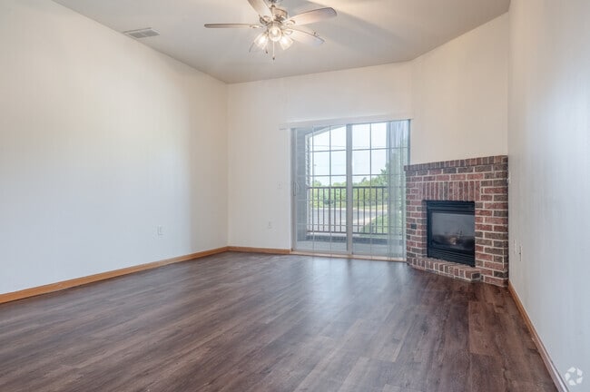 2BR, 2BA - 1,200SF - Living Room - Stratford Place Luxury Apartments