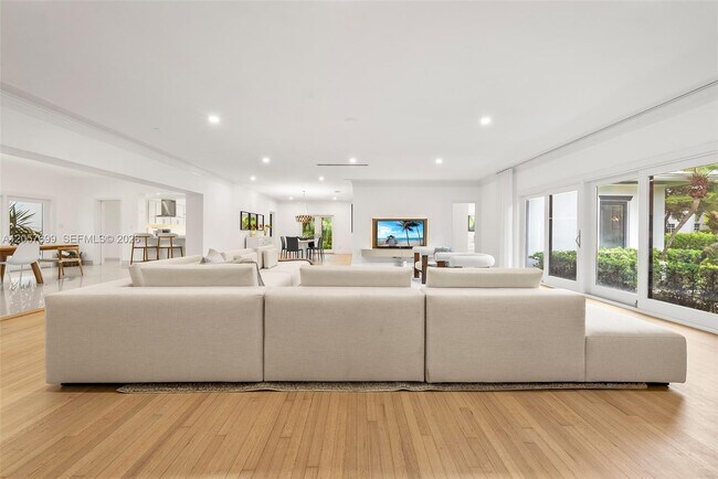 Photo - 641 Island Rd