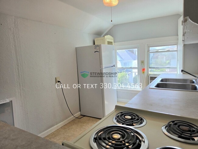535 W Maple St Unit 3