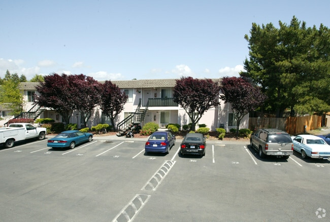 Building Photo - Dalewood Apartments