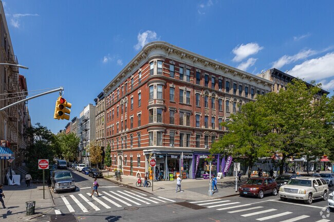 Photo - The Savoy West Apartments