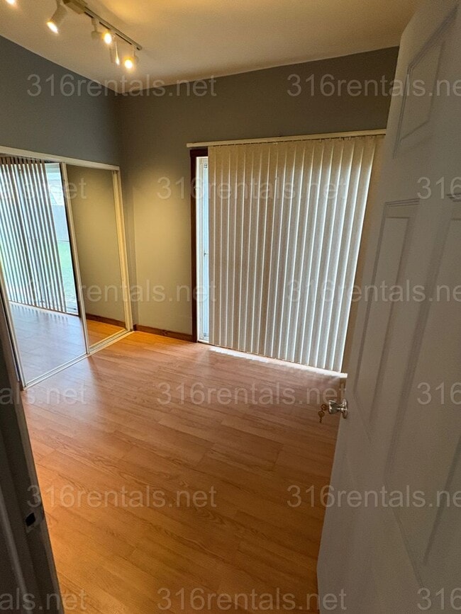 Photo - $1099 - 3 bed 1 bath - Single Family Home