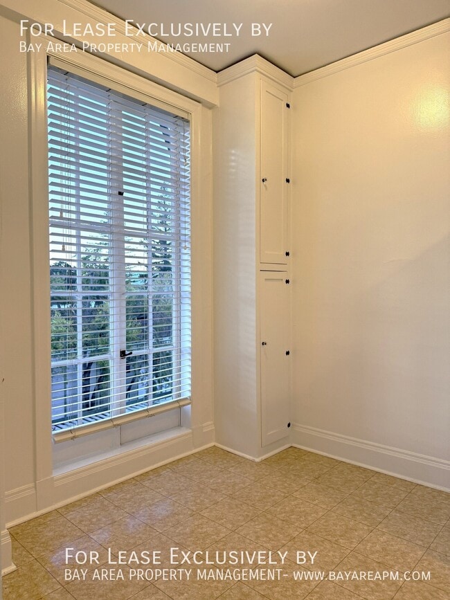 Photo - 345 Forest Ave Unit 304