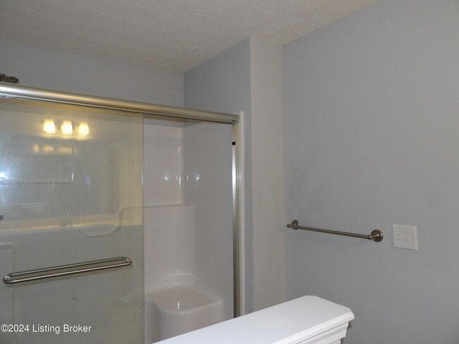 Photo - 406 Eagle Pointe Dr