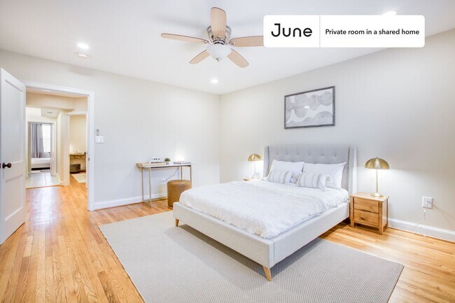 Room in Shared 3 bed/2 bath home in Capitol Hill