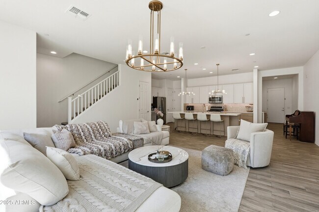 Photo - 1973 W Kinfield Trail