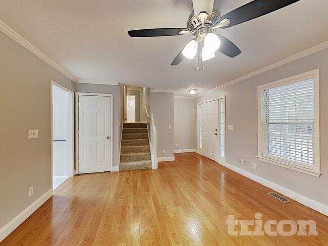 Photo - 152 Hartwood Dr