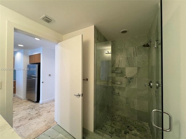 Photo - 1050 Brickell Ave Unidad 1912