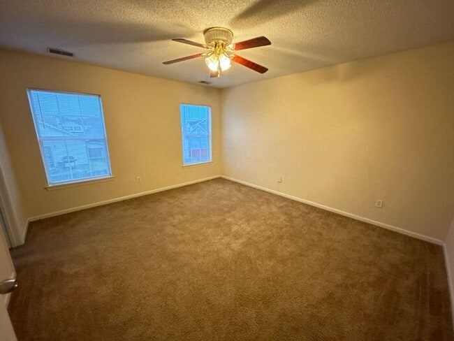 Photo - 5 Elders Pond Ct