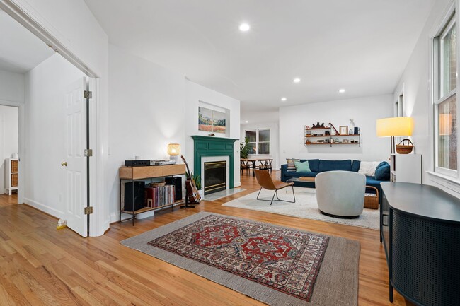 Photo - Beautiful Home in the Desirable Bel Arbor Community!