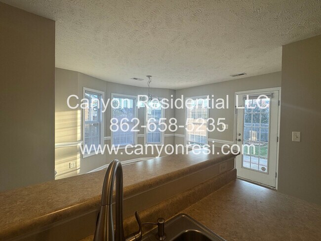 Photo - 2220 Chasewater Rd