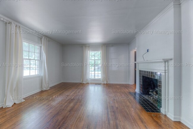 Photo - FOR LEASE | Tulsa | Available Now!