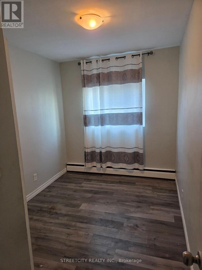 Photo - 220 Ashland Ave Unité 34