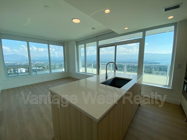 Photo - 1626 Water St