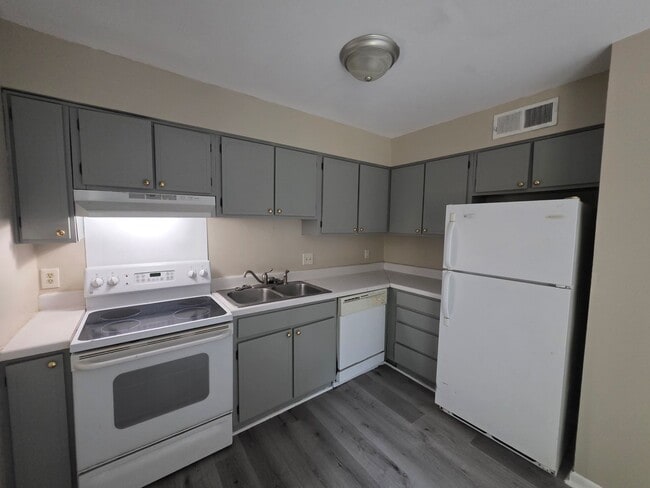 Photo - 1769 Tall Pines Cir
