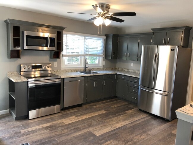 Beautiful Remodeled Ranch Home on 1/2 Acre... - Beautiful Remodeled Ranch Home on 1/2 Acre...