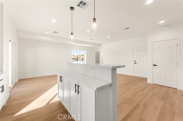 Photo - 904 S Hert St