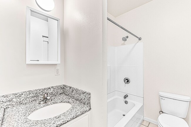 Photo - 908 Martin Luther King Jr Ave Unit 11