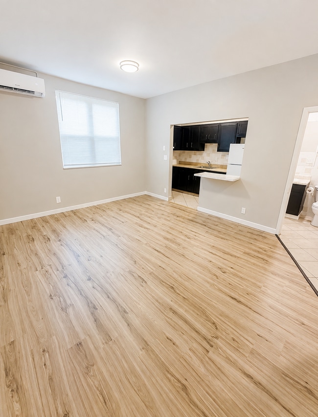 321 Ella St Unit 3