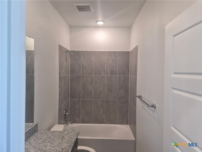 Photo - 3907 American Elm Dr