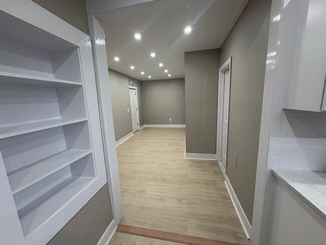 Photo - 38 Winans St Unidad 9