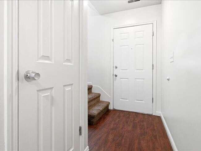 W Jordan Nice 3 Bed 2 Bath Townhome with pool