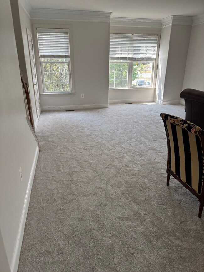 Photo - 203 Cross Keys Pl