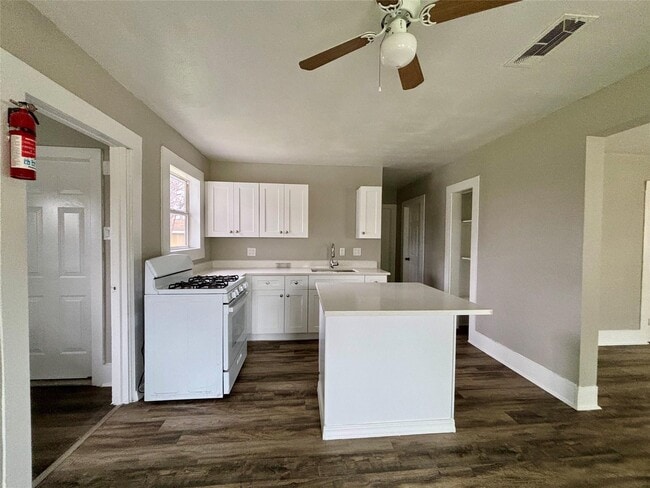 Photo - 9710 Casa Loma Dr